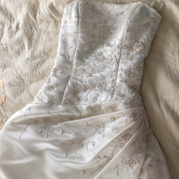 DEMETRIOS RN 98249 WEDDING DRESS - Picture 9 of 11